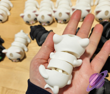 Load image into Gallery viewer, KITTY CAT-3D PRINTED STRAW BUDDY