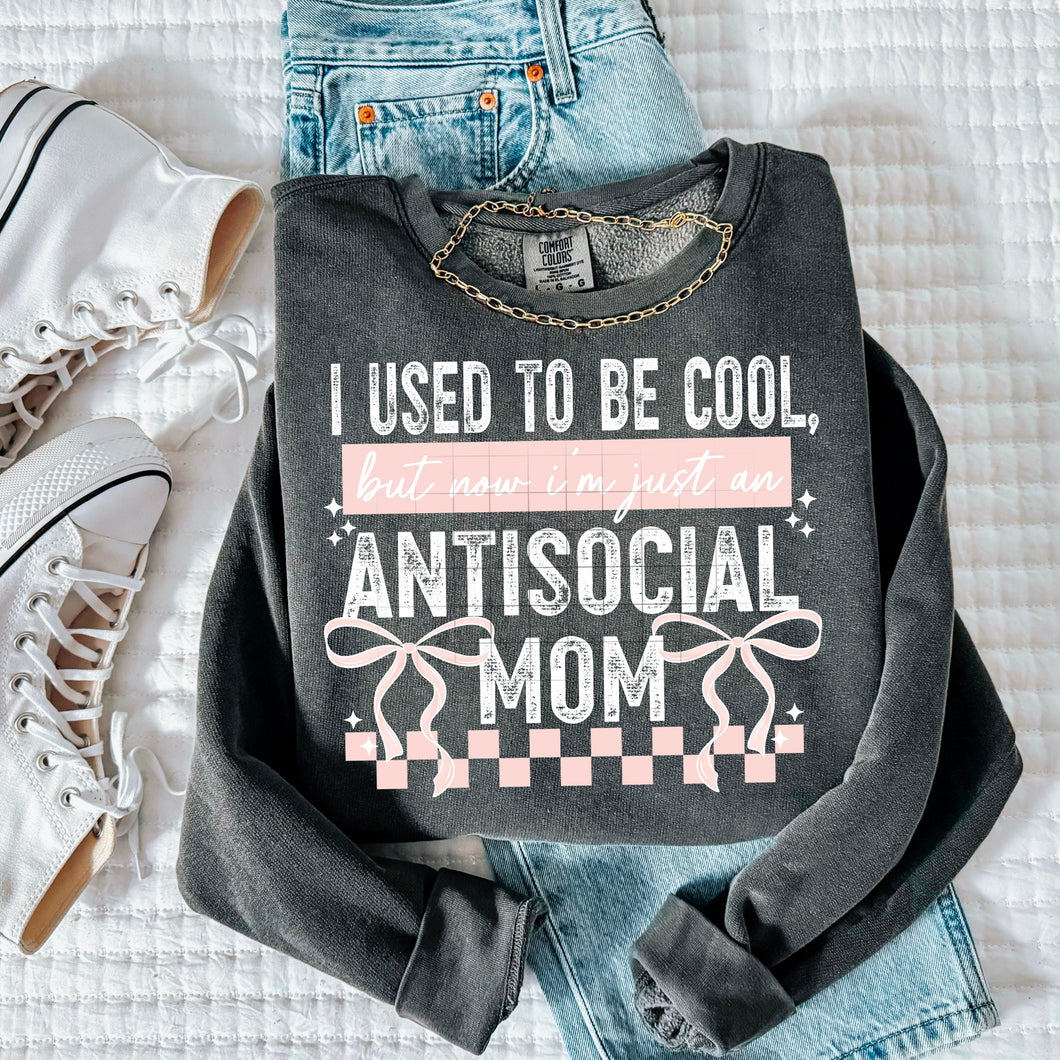 ANTISOCIAL MOM SWEATSHIRT