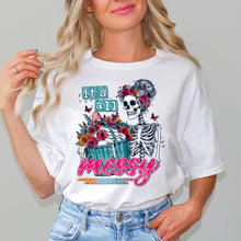 Load image into Gallery viewer, POWER IN A PRAYING MAMA TEE
