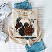 Load image into Gallery viewer, ROSE SKULL SWEATSHIRT
